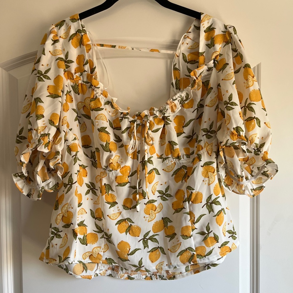 Milk & Honey White Lemon-Print Puff Sleeve Blouse